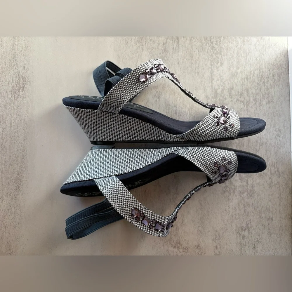 New York Transit Women’s Wedge Sandals